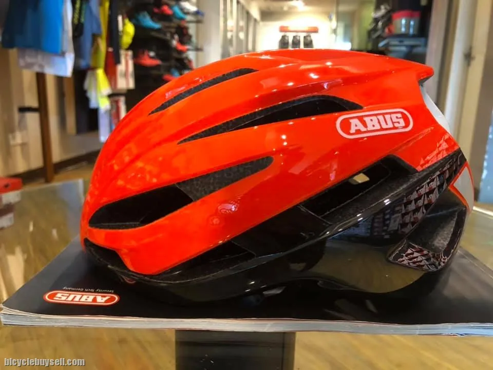 Abus StormChaser | ROAD BIKE HELMET |