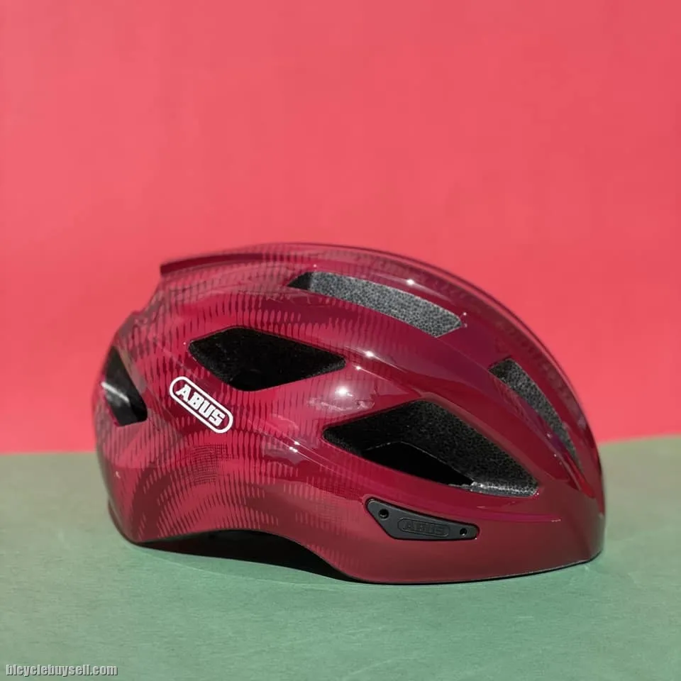 ABUS MACATOR CYCLING HELMET