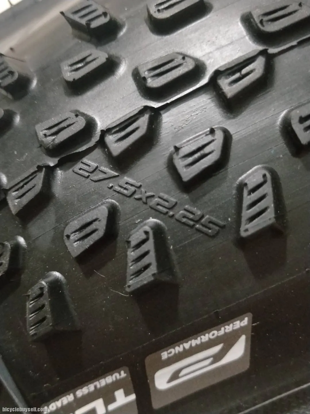 Schwalbe Racing Ray 27.5 x 2.25 MTB Tire Performance Line TLR Addix Compound Black