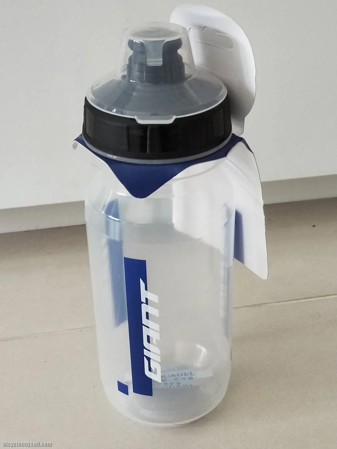 Giant Tri-G 600ML / 750ML Transparent White Water Bottle with Giant Blue Label