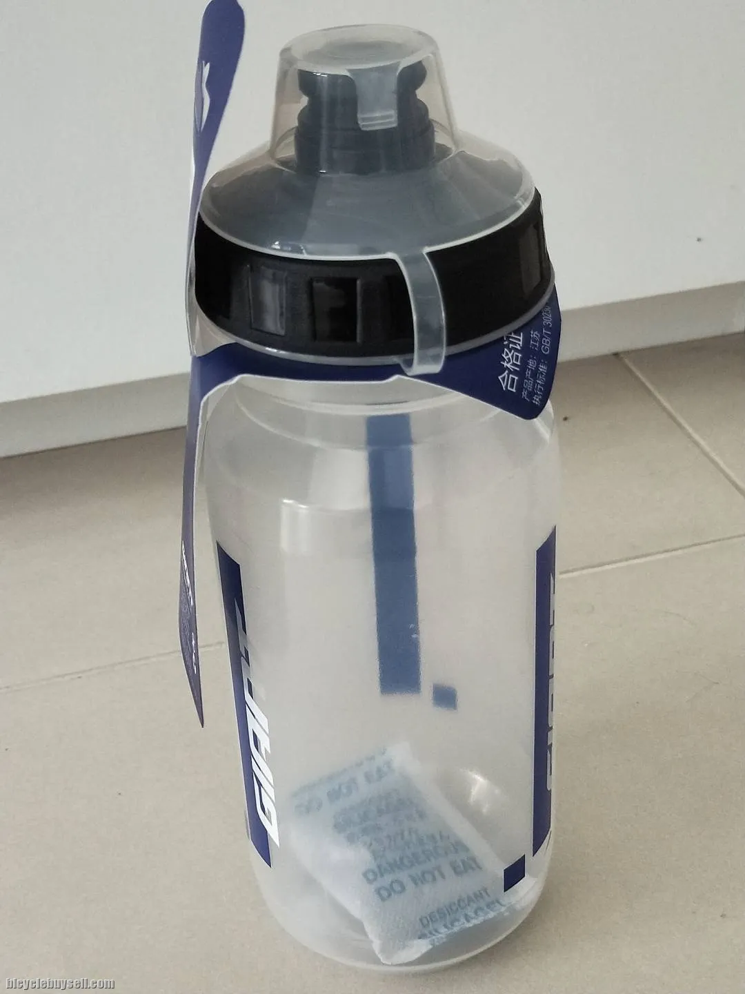 Giant Tri-G 600ML / 750ML Transparent White Water Bottle with Giant Blue Label