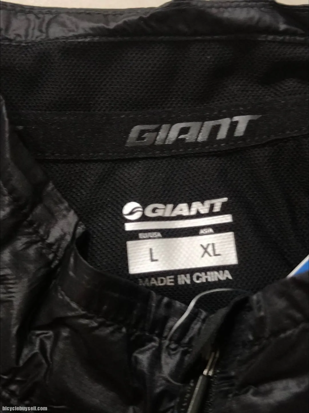 Giant Nylon Black Cycling Vest in size M, L, XL and 2XL Water Proof