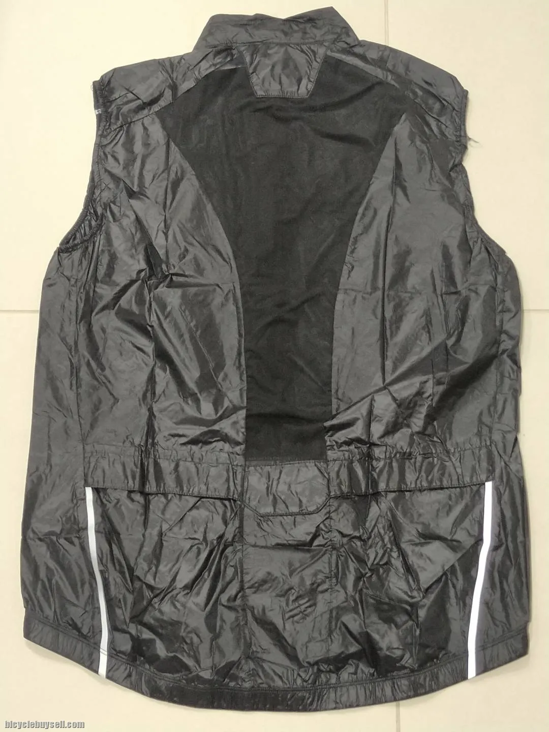 Giant Nylon Black Cycling Vest in size M, L, XL and 2XL Water Proof