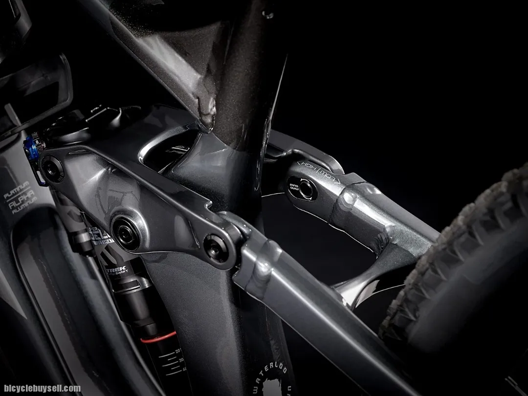 2022 TREK 29" SLASH 8 ALLOY !