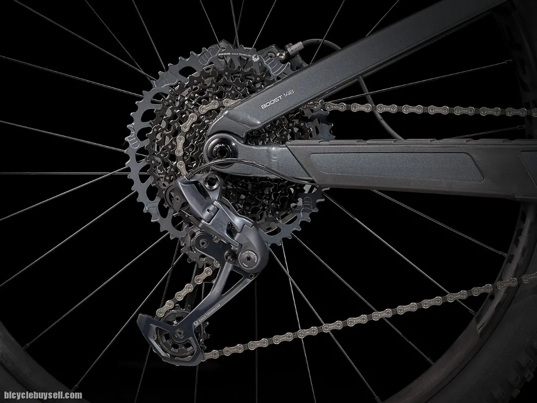 2022 TREK 29" SLASH 8 ALLOY !