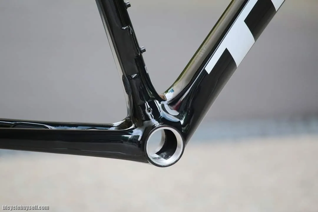 2023 TREK EMONDA SL DISC FRAME SET READY STOCK !