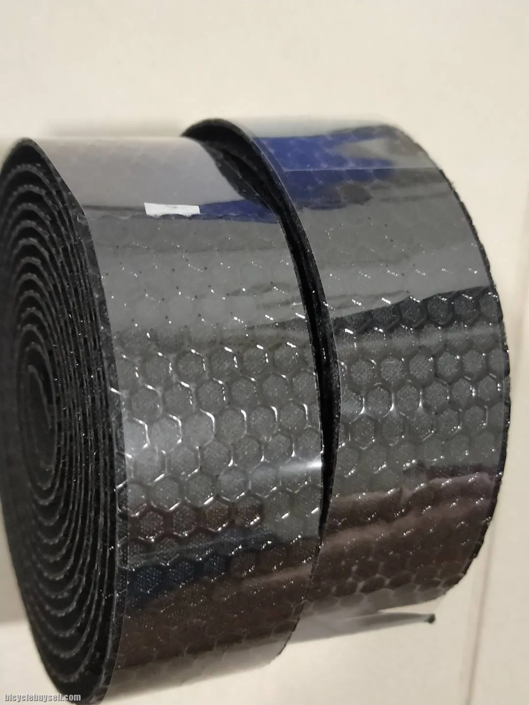 Giant Softy Series Grippy Glossy Surface / Dotted Grip Design Premium Handlebar Tape Durable 2.5mm