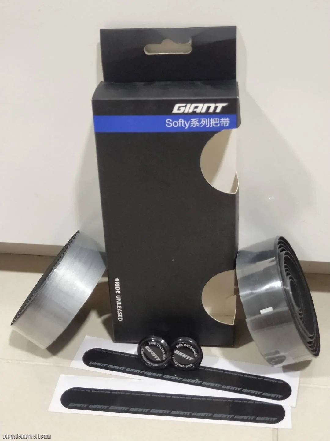Giant Handlebar Tape TPU Material Silver - Black 2.5mm Softy Series