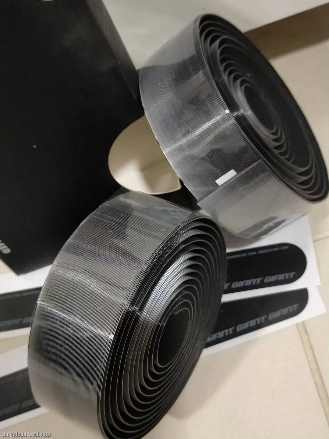Giant Handlebar Tape TPU Material Silver - Black 2.5mm Softy Series