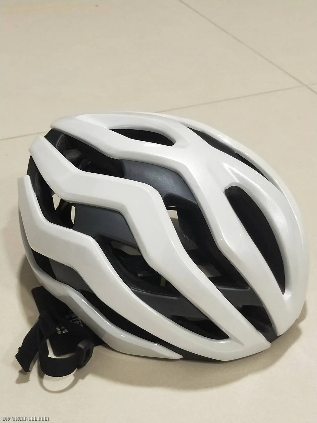 Giant Rev Pro Series MIPS Edition Men's Unisex Cycling Helmet 270g (M) 310g (L) White Blue Black