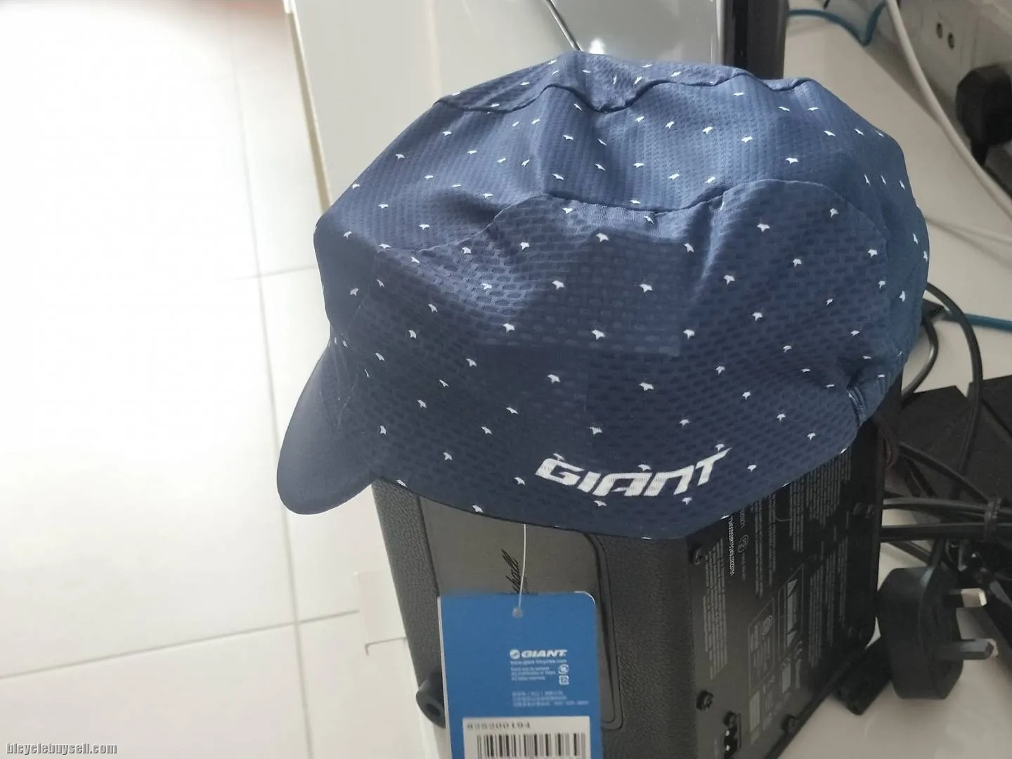 Giant Blue Dotted Design Soft Cycling Cap Unisex