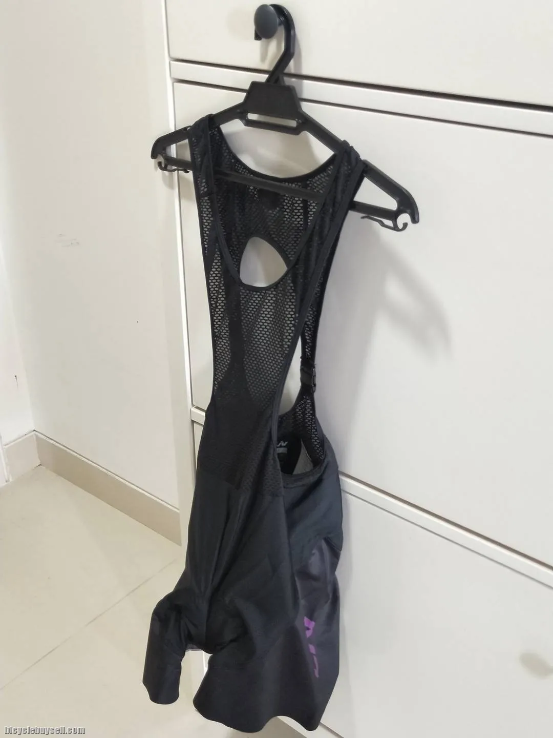 LIV by Giant Cycling Bib Black with mesh strap Cool Feel Easy Matching