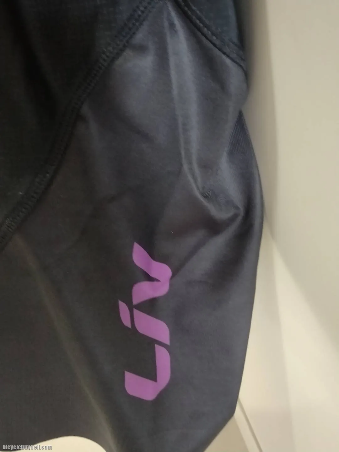 LIV by Giant Cycling Bib Black with mesh strap Cool Feel Easy Matching
