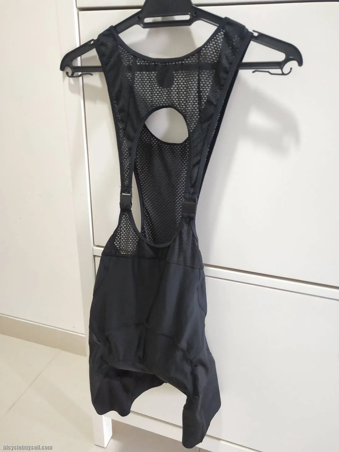 LIV by Giant Cycling Bib Black with mesh strap Cool Feel Easy Matching