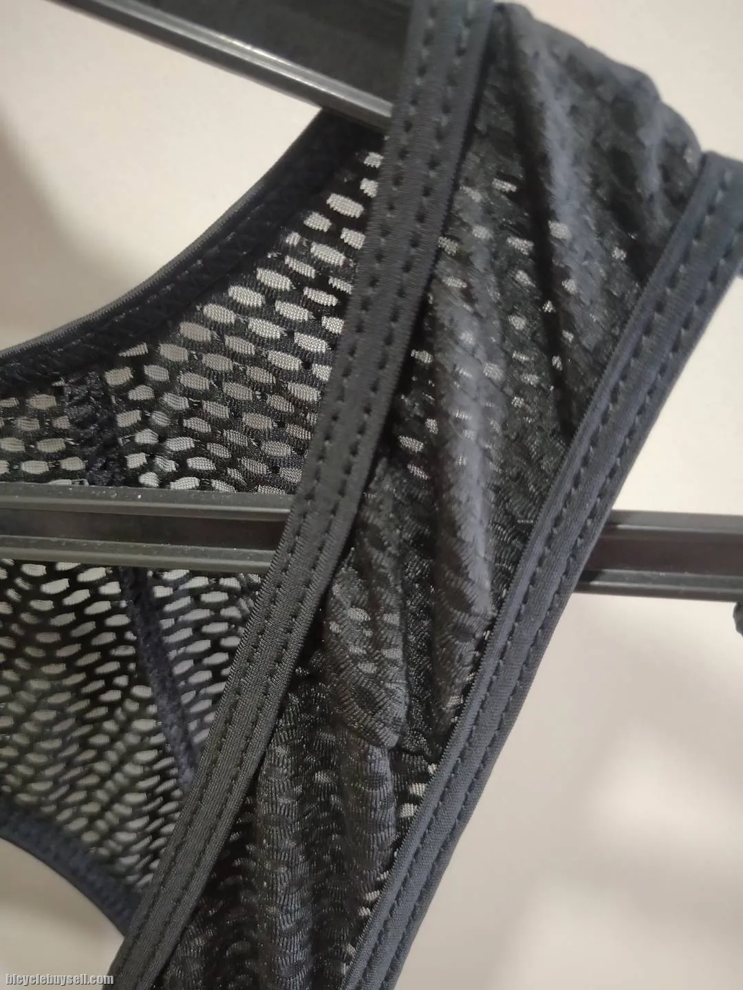 LIV by Giant Cycling Bib Black with mesh strap Cool Feel Easy Matching