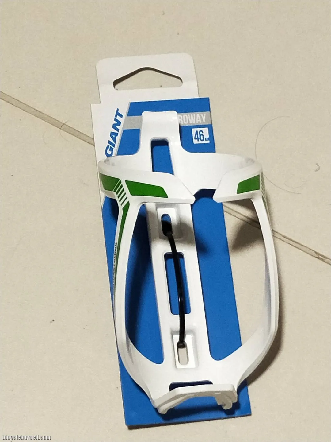 Giant Proway Bottle Cage 46g each in black base and white base design fiber durable PA66