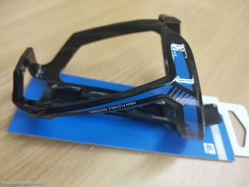 Giant Proway Bottle Cage 46g each in black base and white base design fiber durable PA66