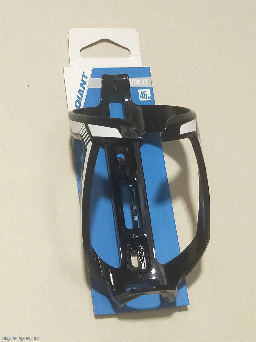 Giant Proway Bottle Cage 46g each in black base and white base design fiber durable PA66