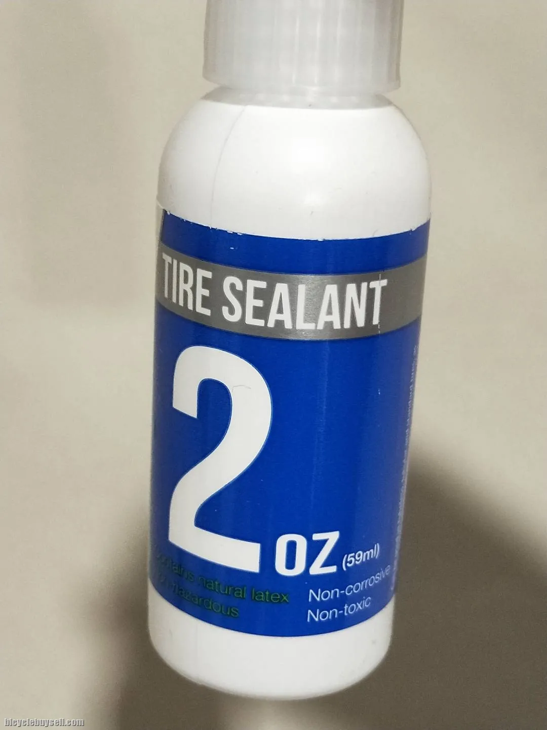 Giant 2Oz Portable Sealant for Tubeless Ready Tire (59ml)