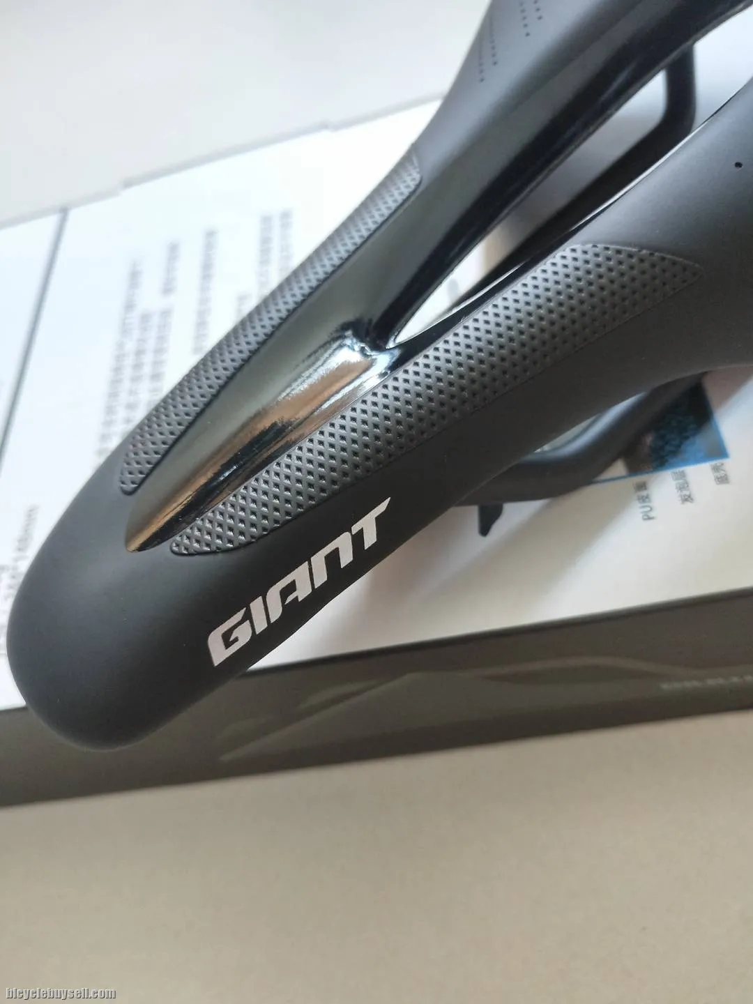 Giant TT / Road Saddle Carbon Rail Black - Microfibre Surface