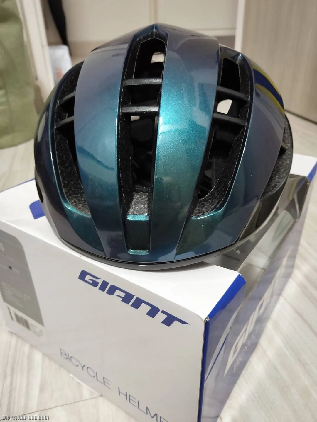 Giant GTS Aurora Color Size M/L and L/XL for Men / Unisex Cycling Helmet