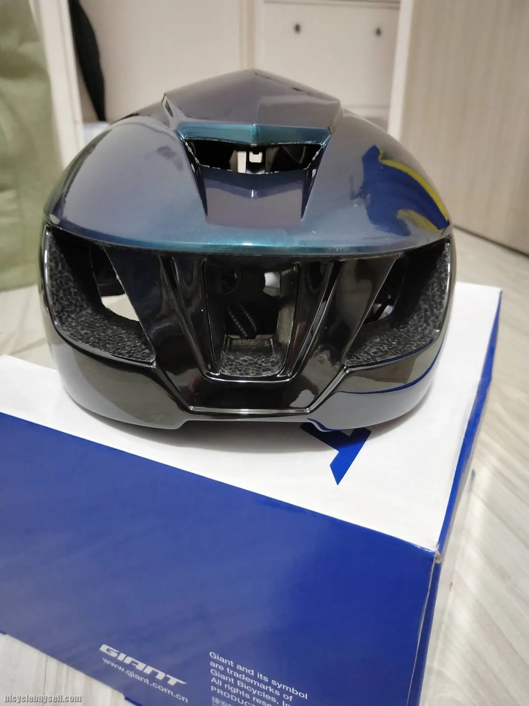 Giant GTS Aurora Color Size M/L and L/XL for Men / Unisex Cycling Helmet