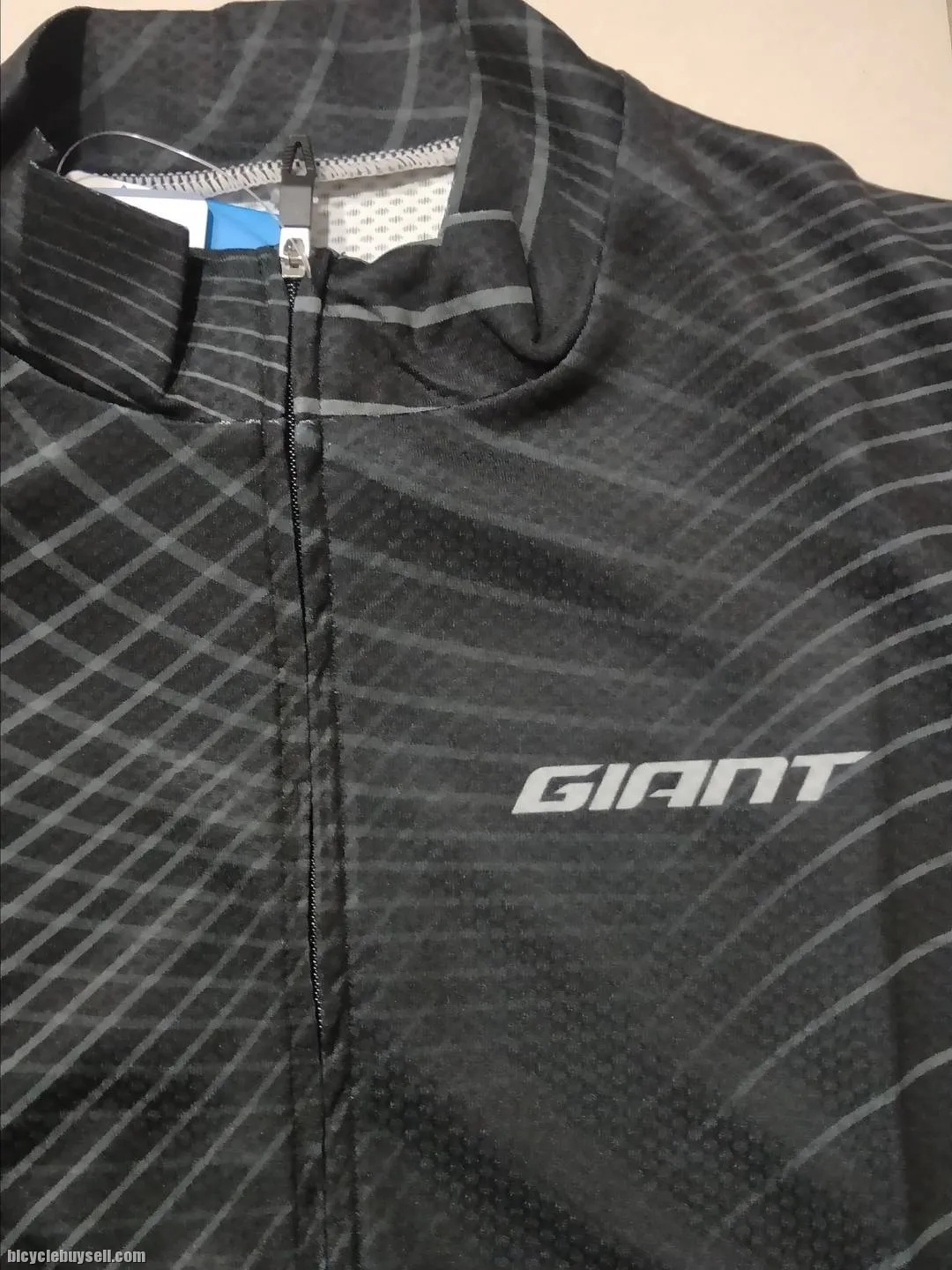 Giant Phantom Series Cycling Jersey in Black and Blue Colors Club Cut Short Sleeves