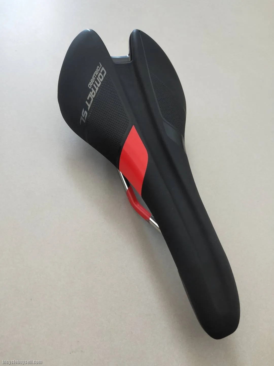 Giant Contact SL cycling saddle series sst rails Red Label