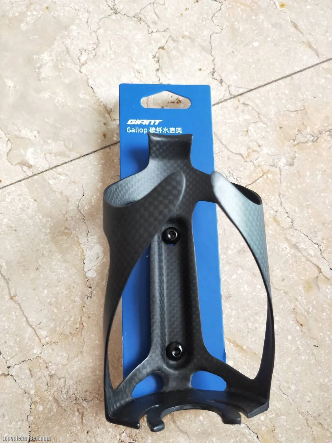 Giant Gallop Series Carbon Water Bottle Cage 26g each Matt Carbon Colors in 2 Variant Design