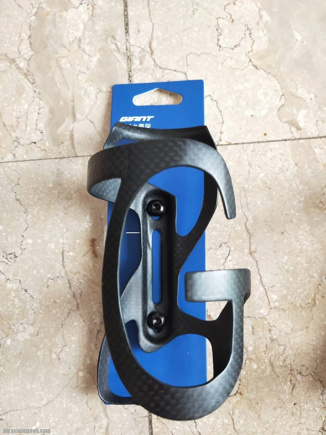 Giant Gallop Series Carbon Water Bottle Cage 26g each Matt Carbon Colors in 2 Variant Design