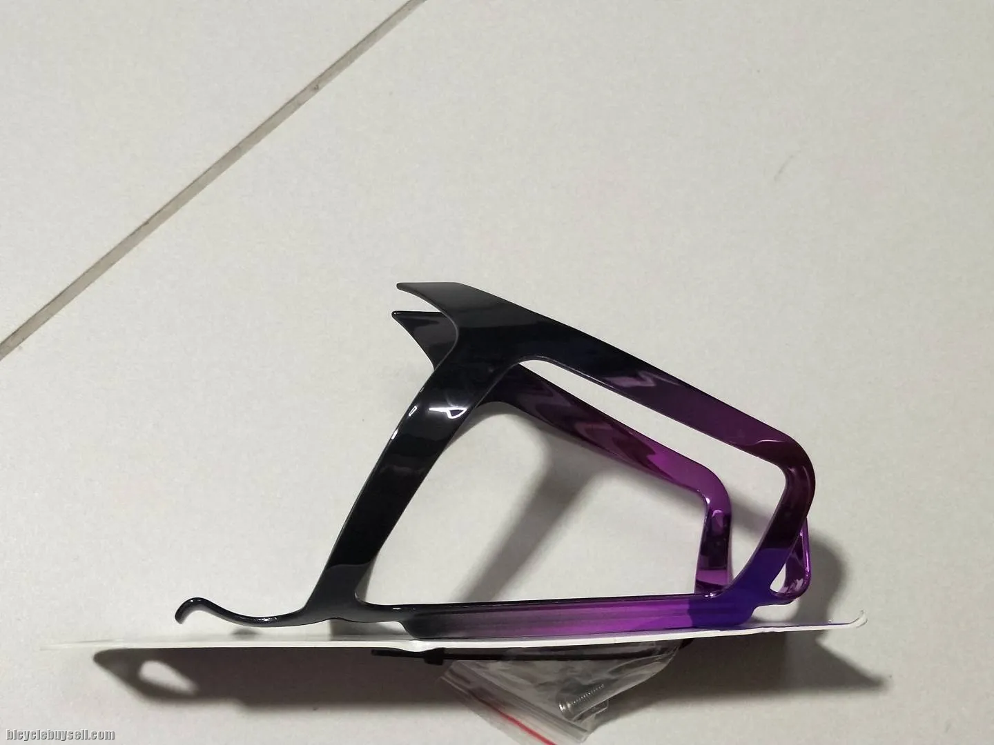LIV Aurora Series Aluminum Water Bottle Cage 30g in 4 variant colors