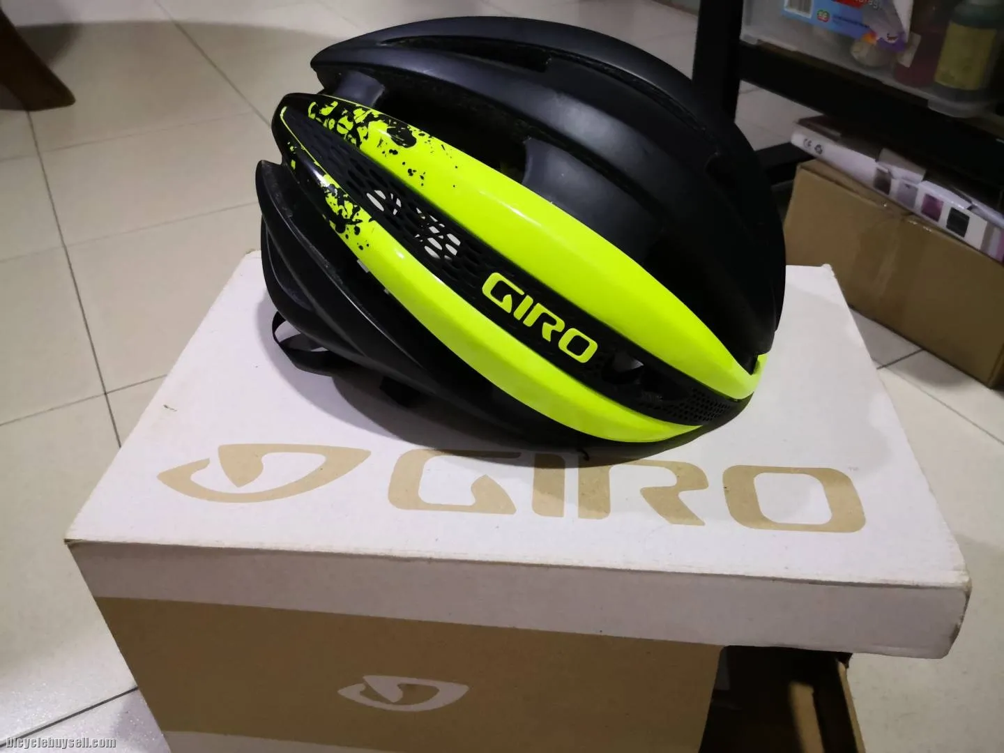 Giro SYNTHE Cycling Helmet â›‘