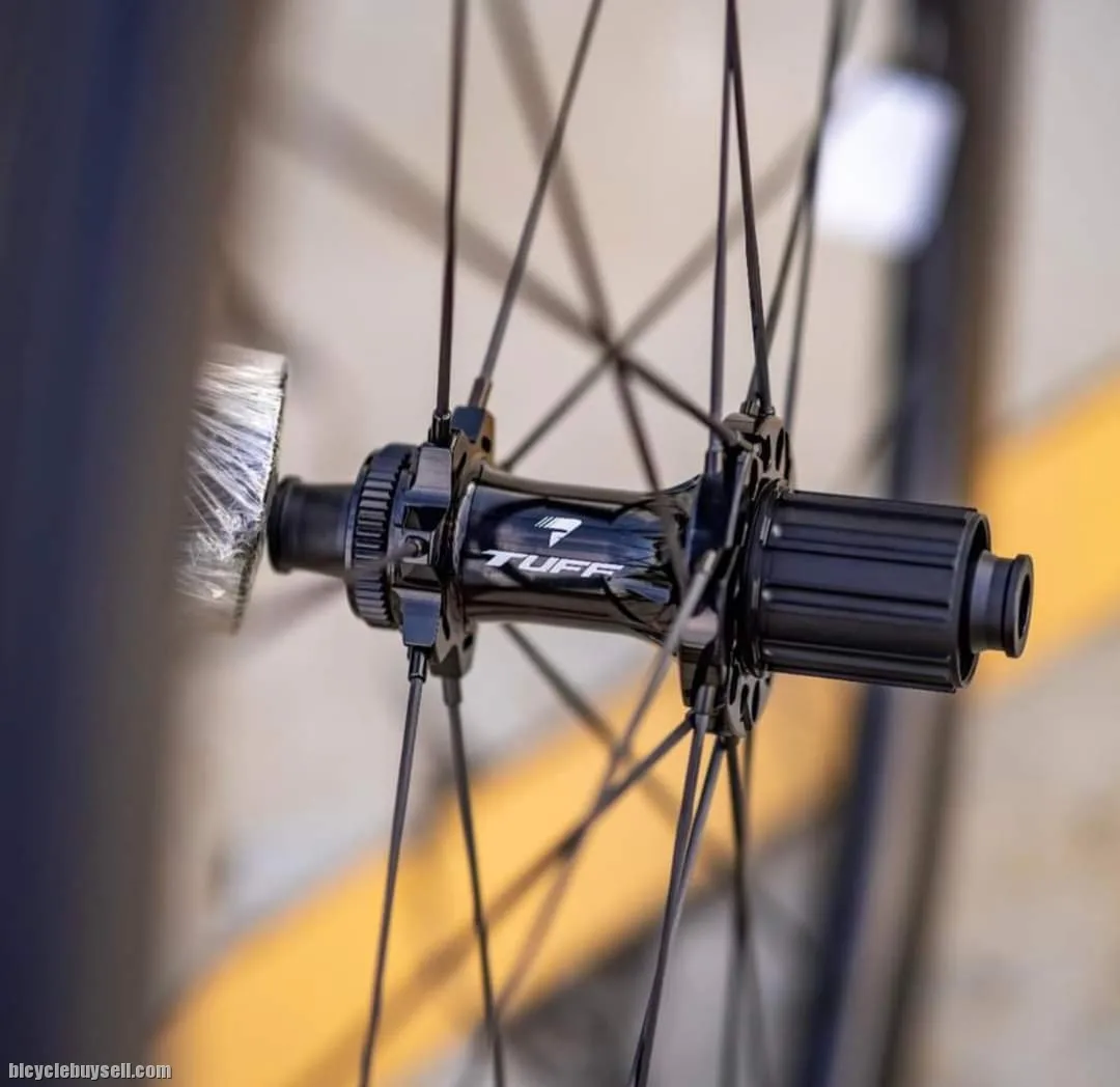 Tuff Carbon Rim &amp; Spoke