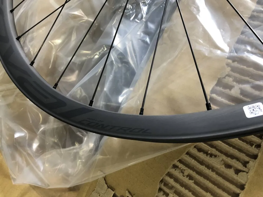 SOLD Roval Control Carbon 29 6B XD