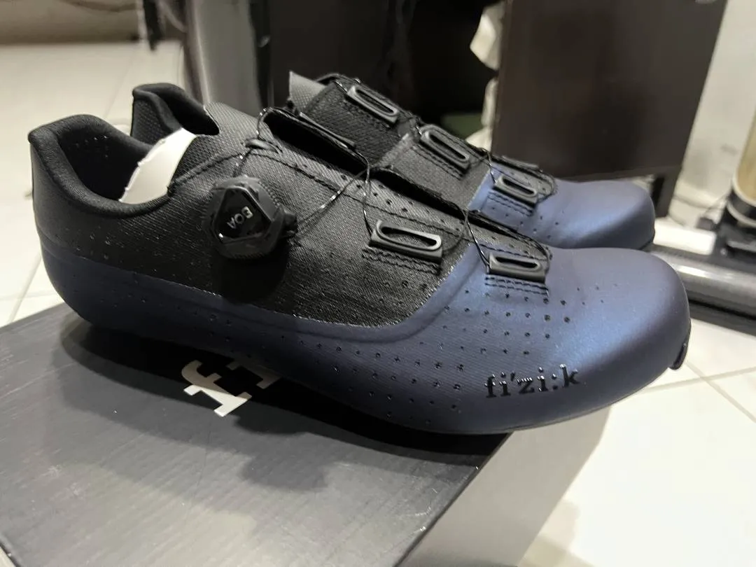 Fizik r4 navy blue 42 wide