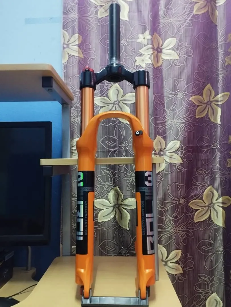 Air Suspension Fork (BOLANY )