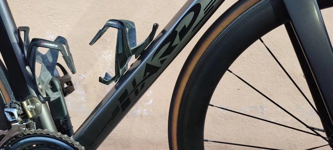 PRO HARD TEAM  EDITION CARBON ROAD BIKE