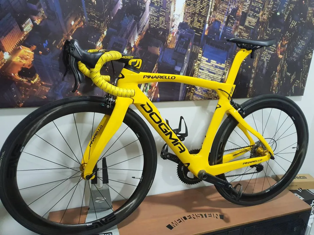Pinarello dogma f12 campagnolo super record 12 enve ses 4.5 ee brake