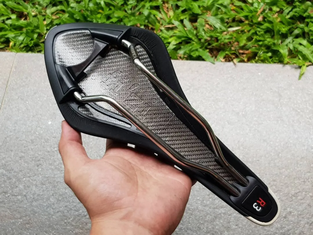 Fizik Arione R3 Saddle (Kium Rail) (Pre-owned)