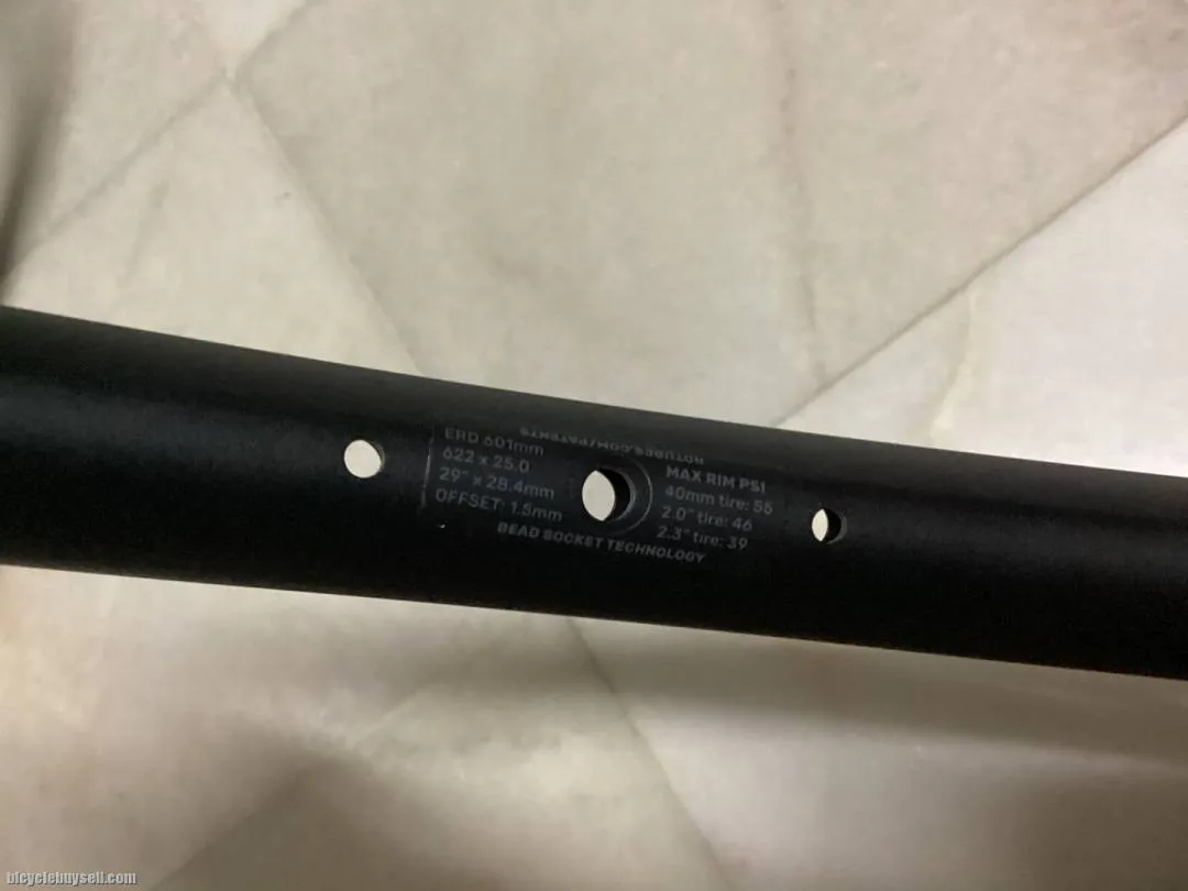 ZTR Crest MK4 32Hole Tubeless Rim | 27.5 | 1Pair @ free pos