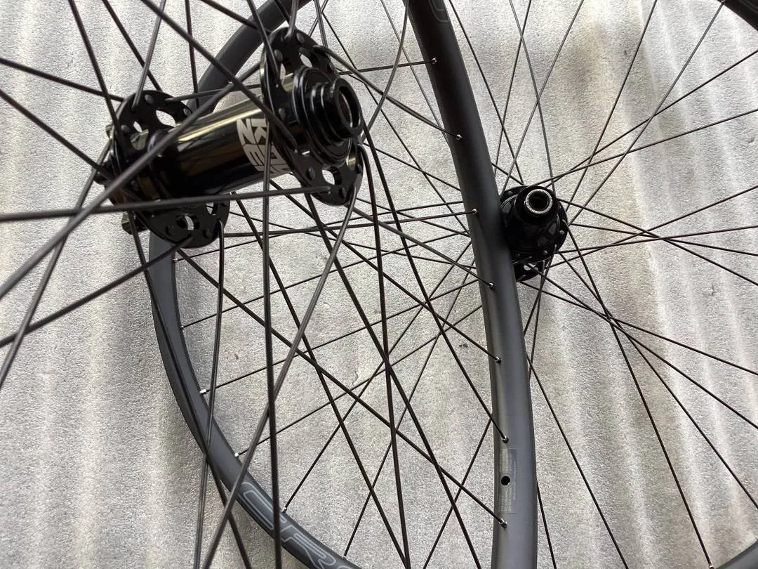 Ztr Crest MK4 29er | Chosen Tubeless Wheelset @ free pos