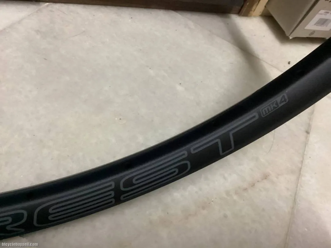 ZTR Crest MK4 32Hole Tubeless Rim | 27.5 | 1Pair @ free pos
