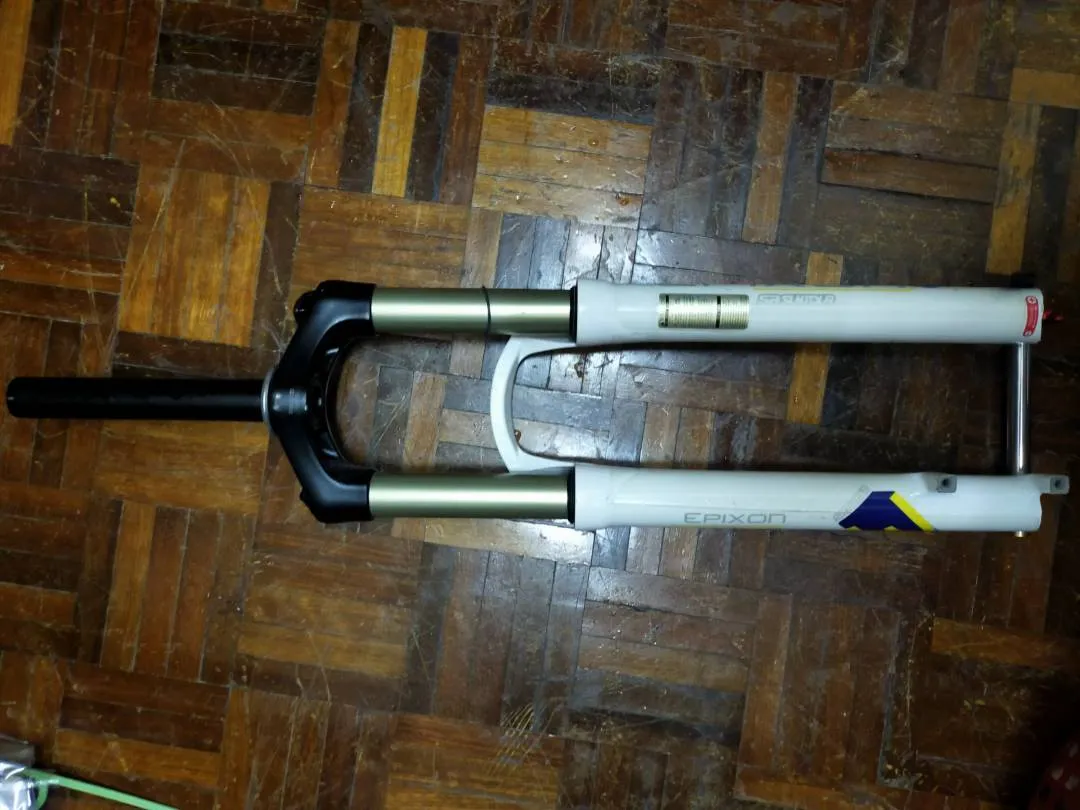 Fork EPIXON 27.5er 140mm