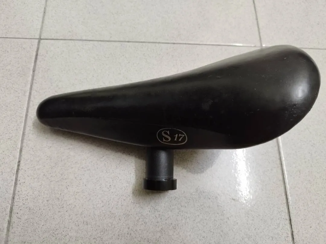 Selle Royal S17 Saddle NOS
