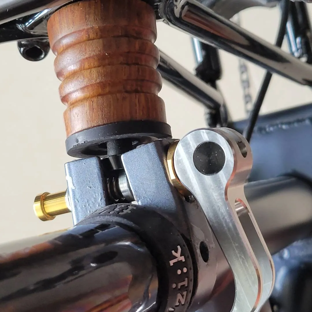 Brompton shim triangle latch suspension block