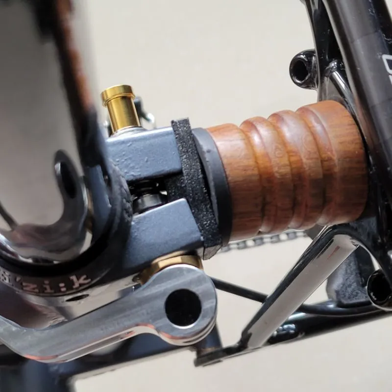 Brompton shim triangle latch suspension block