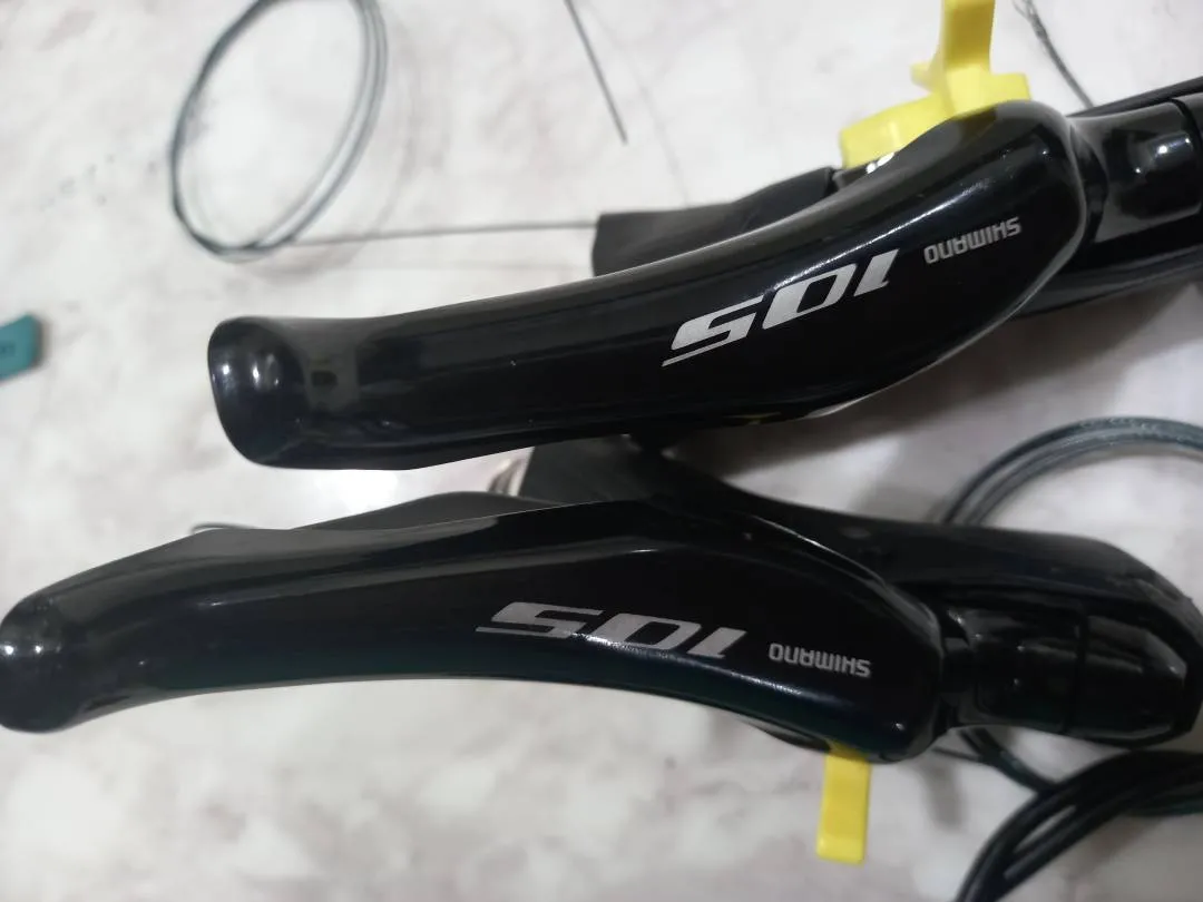 SHIMANO SHIFTER 105 DISC BREK
