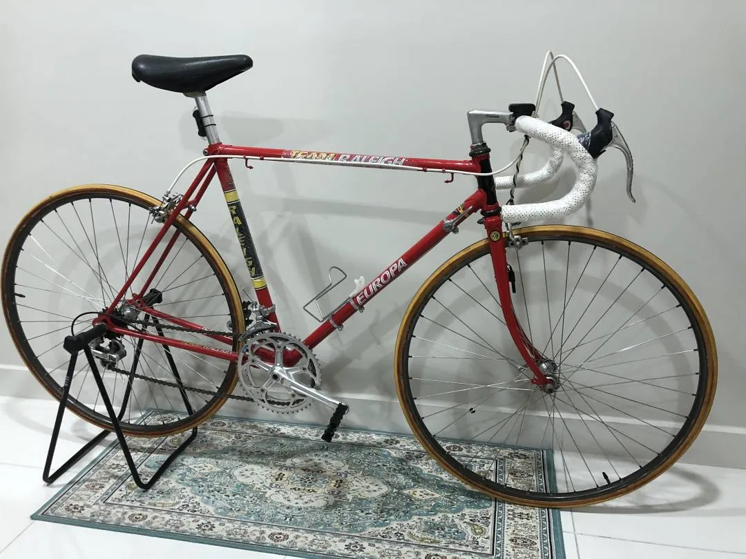 Vintage Raleigh Europa Road Bike