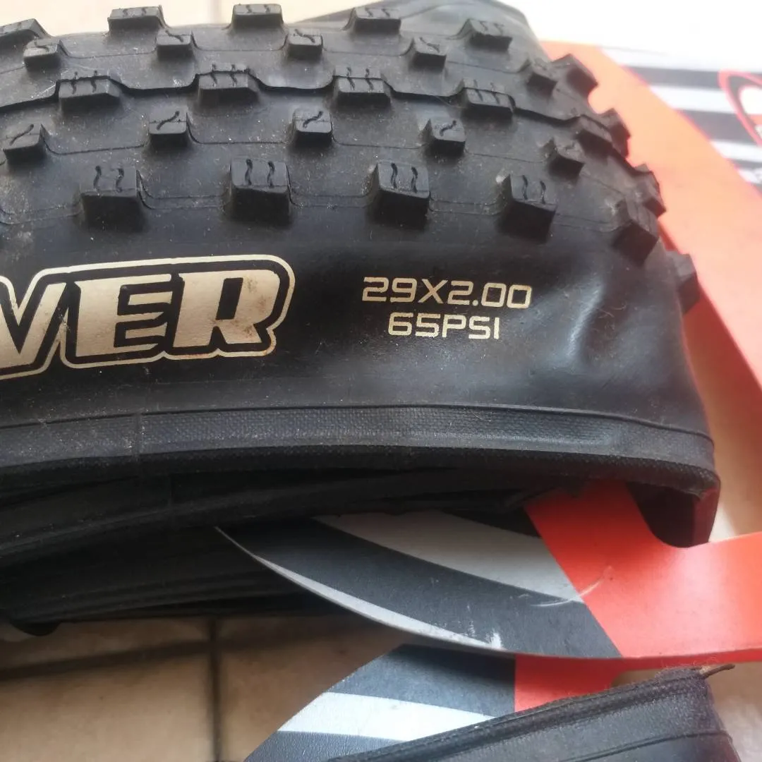 NEW MAXXIS BEAVER 29X2.00 1PAIR RM150