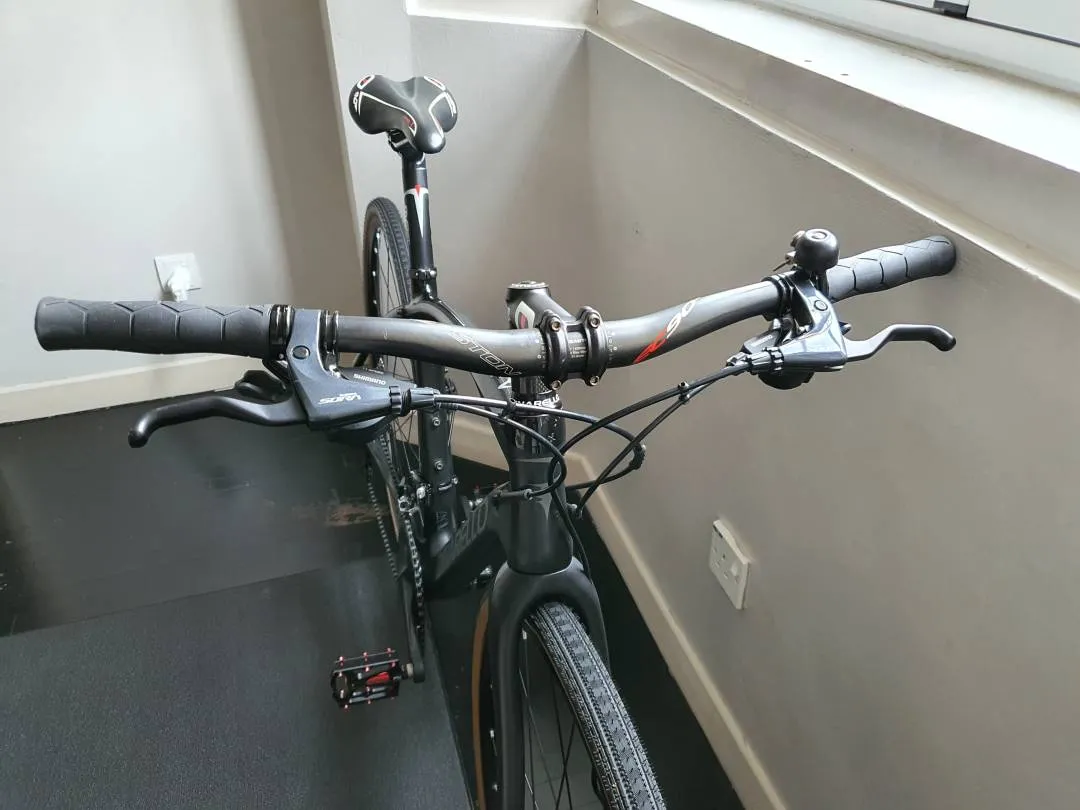 Upgraded Shimano R7000 on Pinarello Treviso